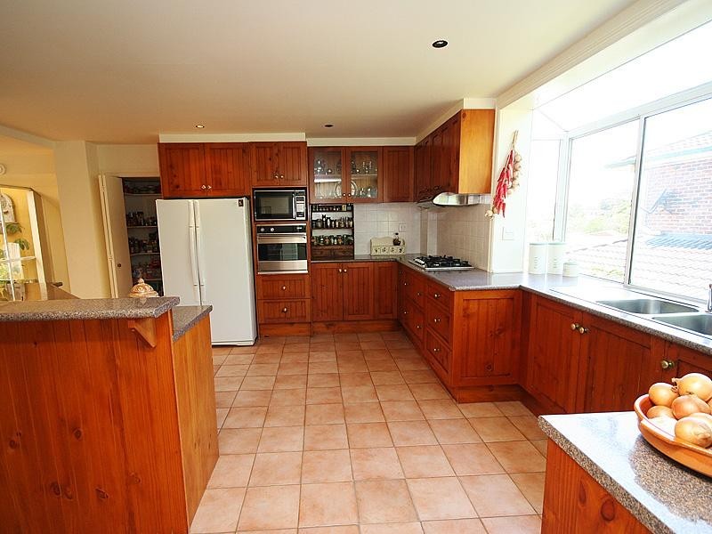 33 Ironbark Crescent, Kiama Downs NSW 2533