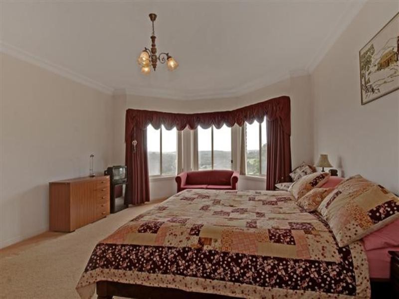 26 Michael Crescent, Kiama Downs NSW 2533