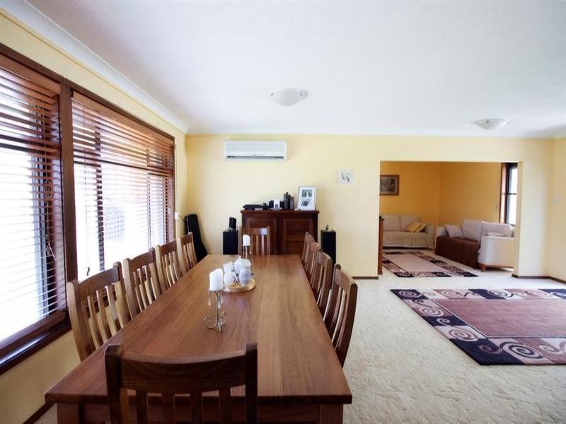 10 South Kiama Drive, Kiama Heights NSW 2533