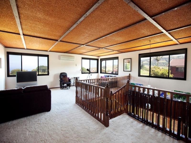 10 South Kiama Drive, Kiama Heights NSW 2533