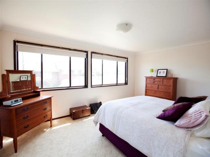 10 South Kiama Drive, Kiama Heights NSW 2533