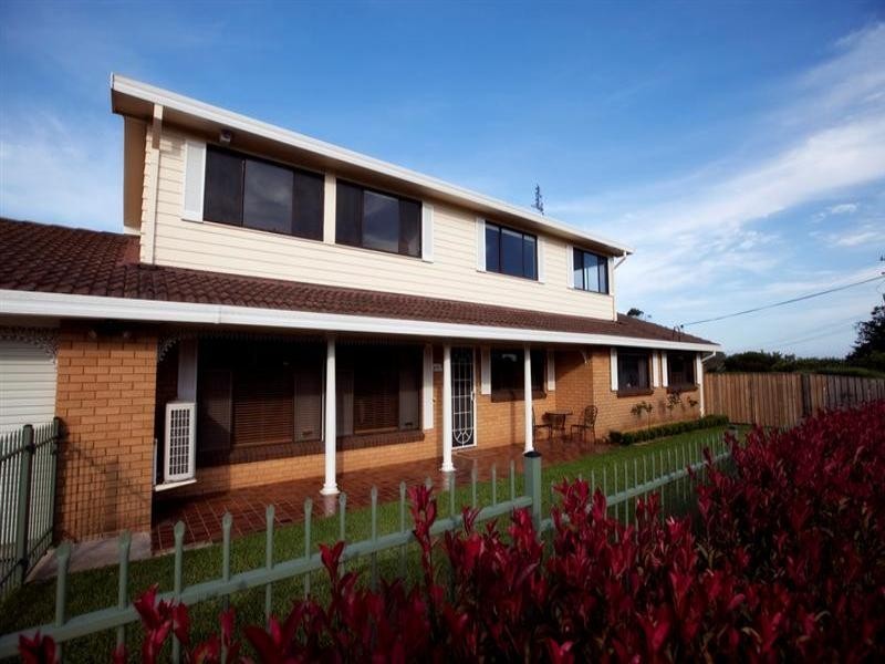 10 South Kiama Drive, Kiama Heights NSW 2533