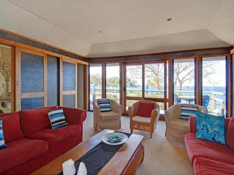 2 Pheasant Point Drive, Kiama NSW 2533