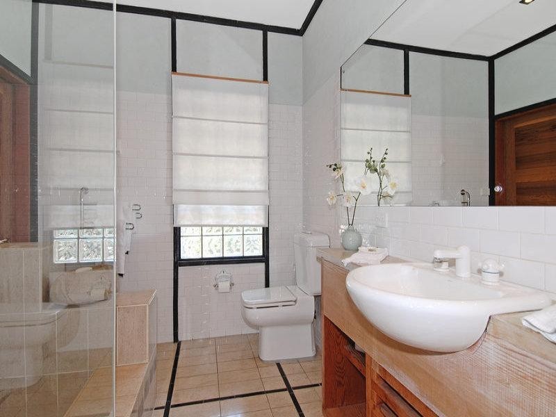 2 Pheasant Point Drive, Kiama NSW 2533