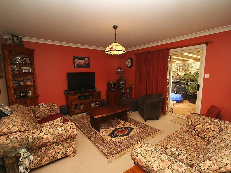 27 Henry Parkes Drive, Kiama Downs NSW 2533