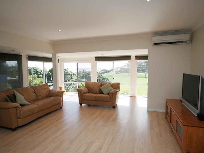 17 Allambie Crescent, Kiama NSW 2533