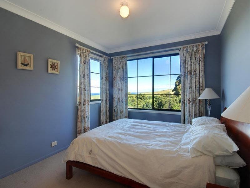 16 Anembo Crescent, Kiama Heights NSW 2533