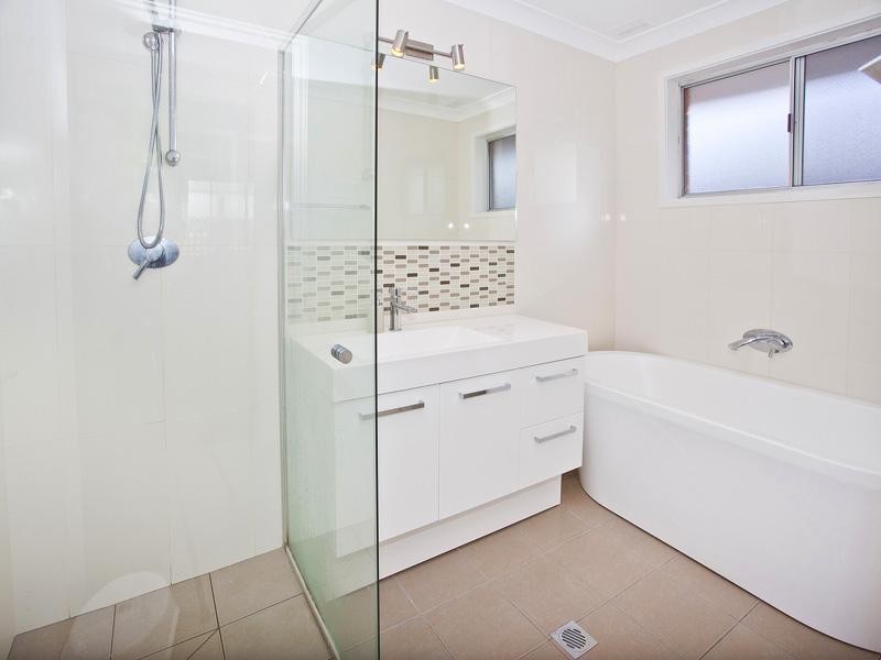 13 Flinders Avenue, Kiama Downs NSW 2533