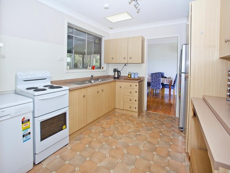 13 Flinders Avenue, Kiama Downs NSW 2533