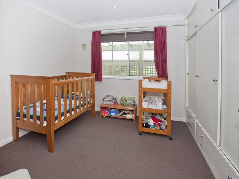 13 Flinders Avenue, Kiama Downs NSW 2533