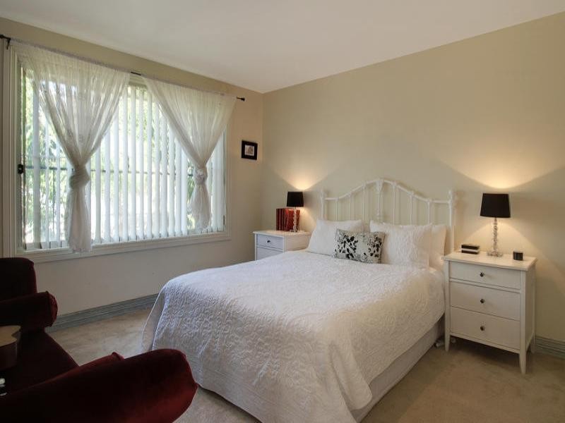 33 Ironbark Crescent, Kiama Downs NSW 2533
