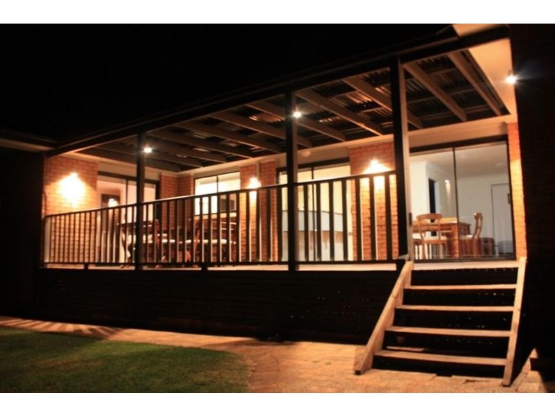 15 Talinga Avenue, Kiama Downs NSW 2533