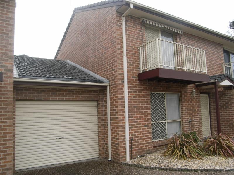 2/15 Jindabyne Road, Flinders NSW 2529