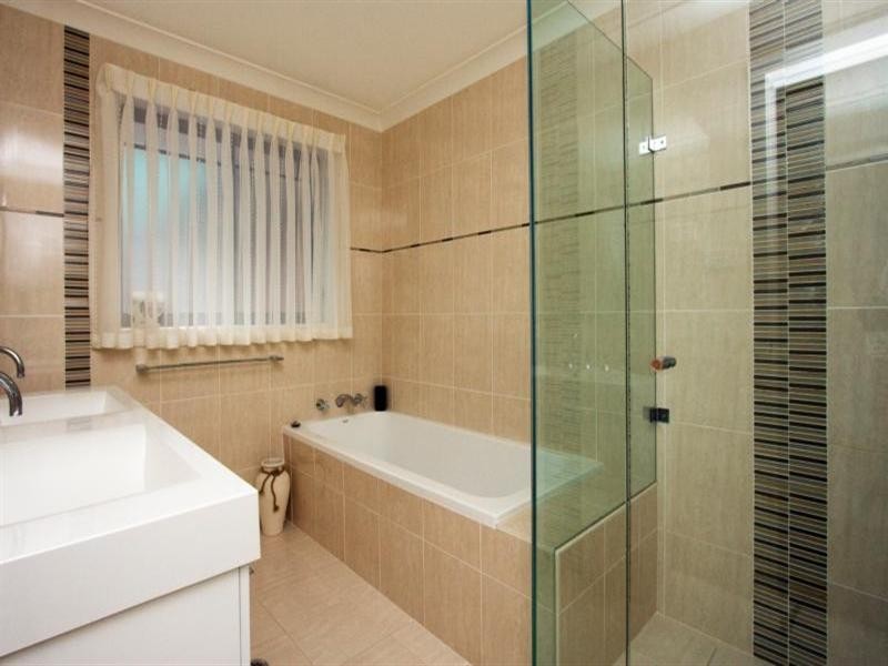 16 Cole Street, Kiama NSW 2533