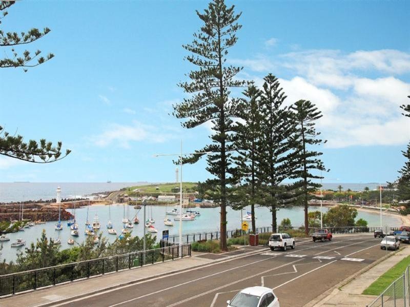 1/70 Cliff Road, Wollongong NSW 2500