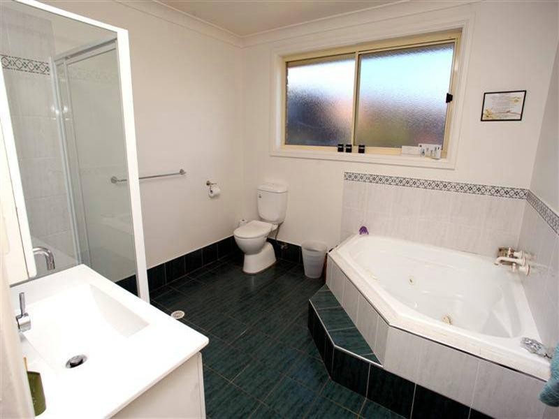 3 Riversdale Avenue, Kiama Downs NSW 2533