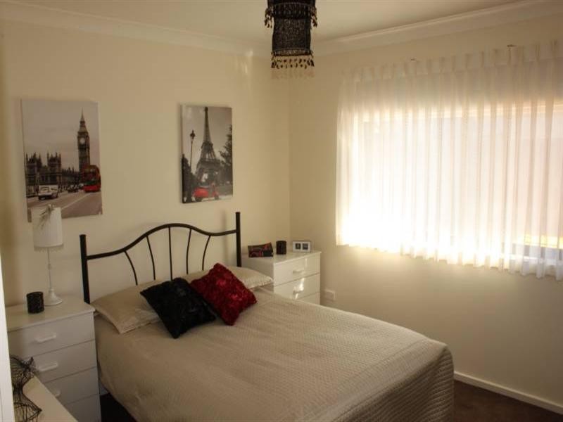 16 Cole Street, Kiama NSW 2533