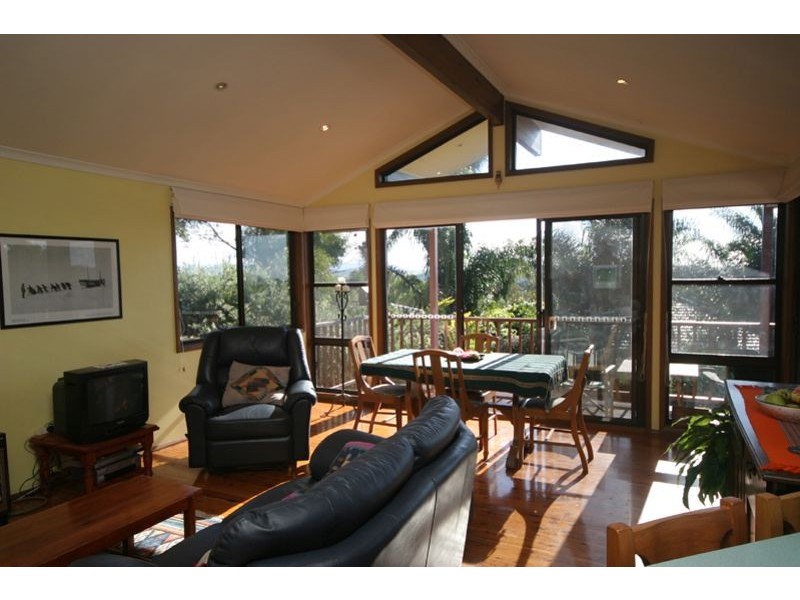 6 Lindsay Avenue, Kiama Downs NSW 2533