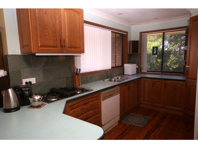 6 Lindsay Avenue, Kiama Downs NSW 2533