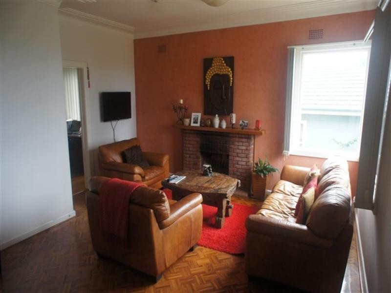 6 Hutchinson Street, Bombo NSW 2533