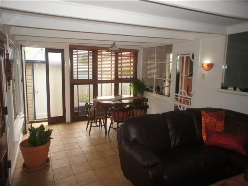 6 Hutchinson Street, Bombo NSW 2533