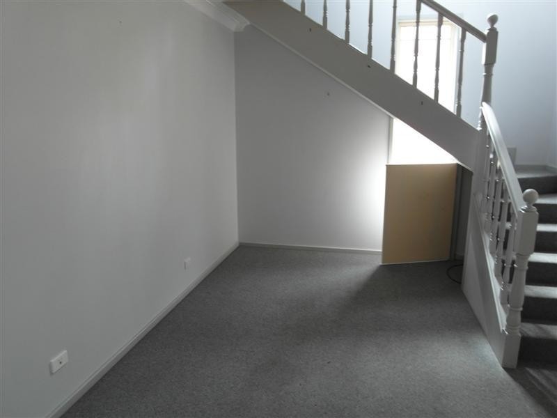 2/125B Koona Street, Albion Park Rail NSW 2527