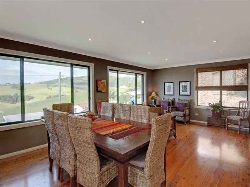 17 Anembo Crescent, Kiama Heights NSW 2533