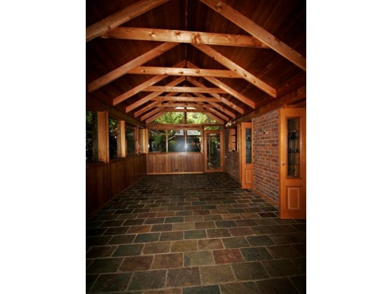 39 Barton Drive, Kiama Downs NSW 2533