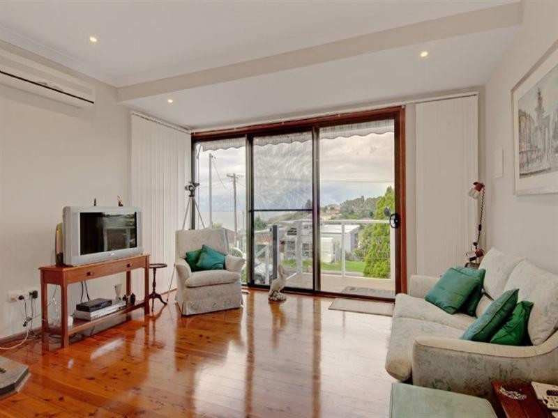 27 Holden Avenue, Kiama NSW 2533