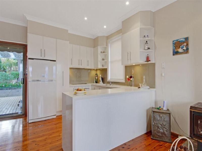 27 Holden Avenue, Kiama NSW 2533