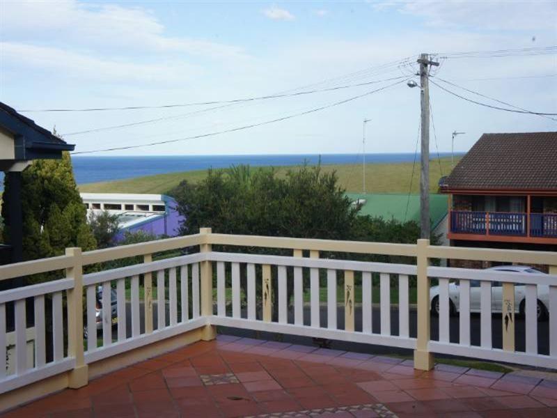 5 Anembo Crescent, Kiama Heights NSW 2533