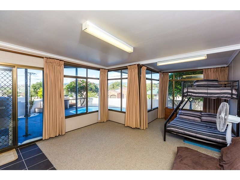 8 Holt Street, Kiama Downs NSW 2533