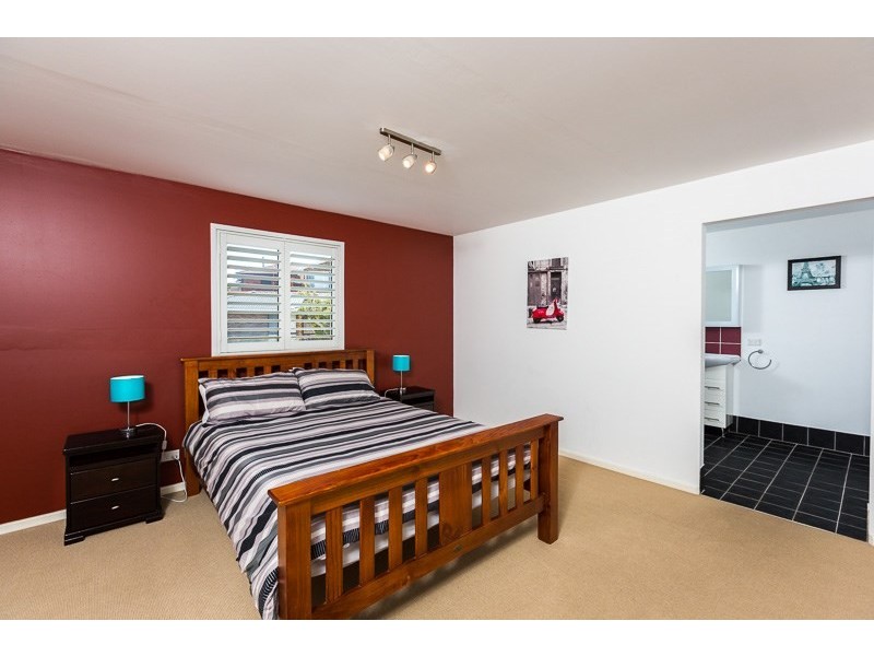 8 Holt Street, Kiama Downs NSW 2533