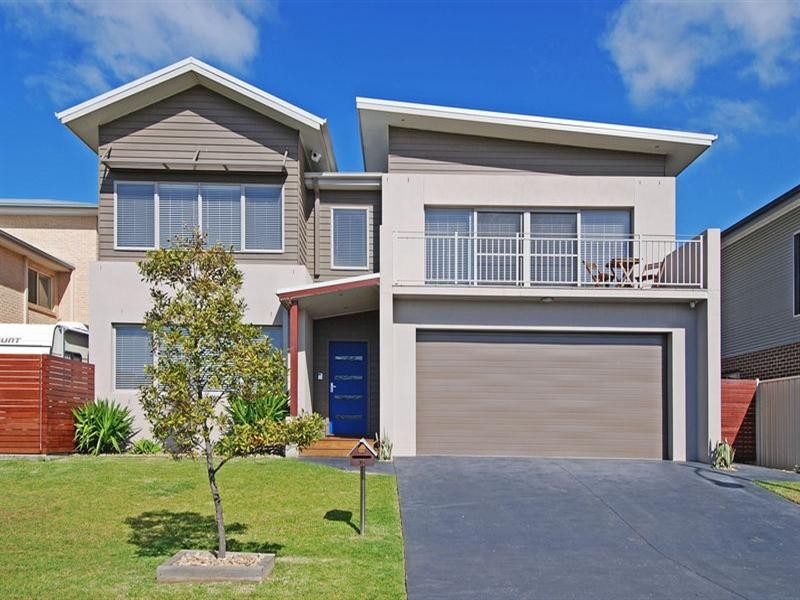18 Hayman Crescent, Shell Cove NSW 2529
