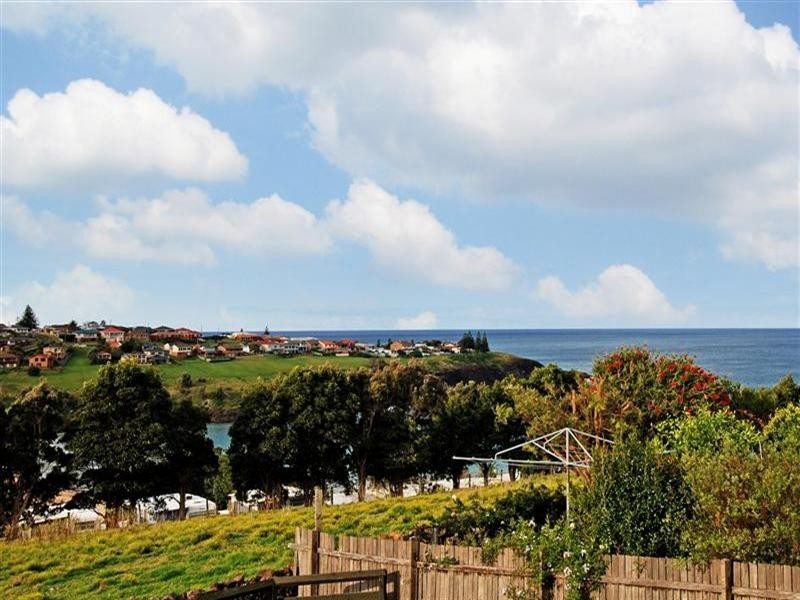 77 Attunga Avenue, Kiama Heights NSW 2533