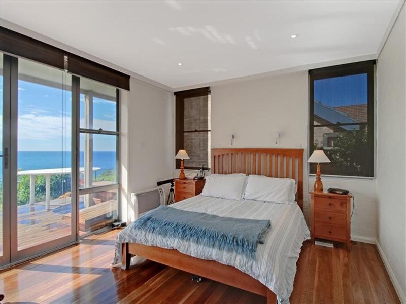 16 Cliff Drive, Kiama NSW 2533