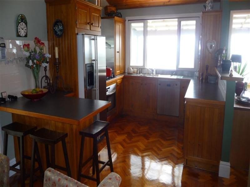 8 Bass Street, Kiama Downs NSW 2533