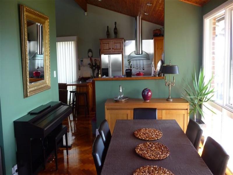 8 Bass Street, Kiama Downs NSW 2533