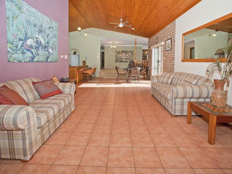 1 Spring Creek Drive, Kiama NSW 2533