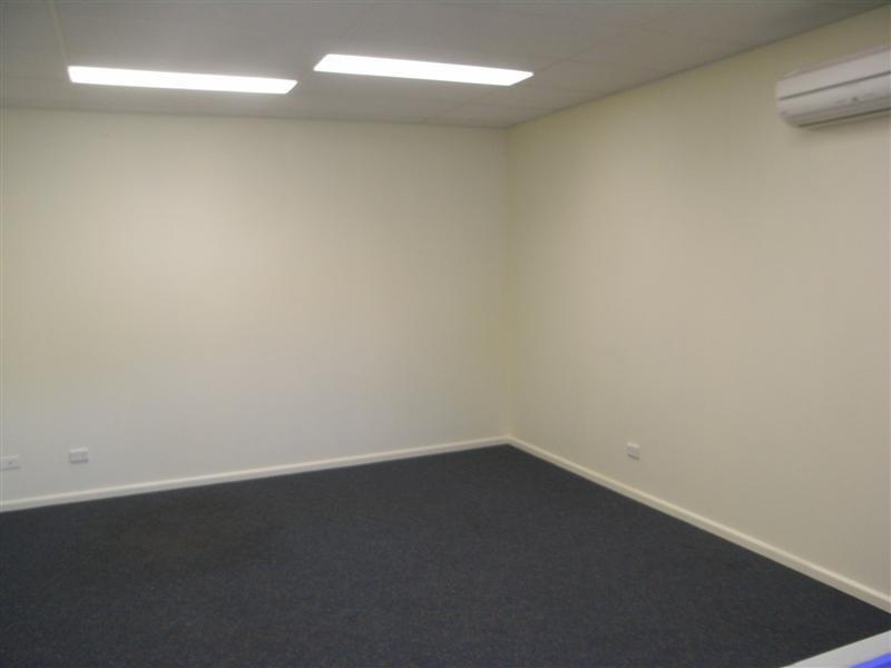 2/28 Durgadin Street, Albion Park Rail NSW 2527