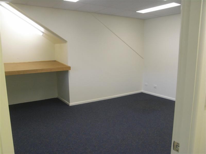 2/28 Durgadin Street, Albion Park Rail NSW 2527