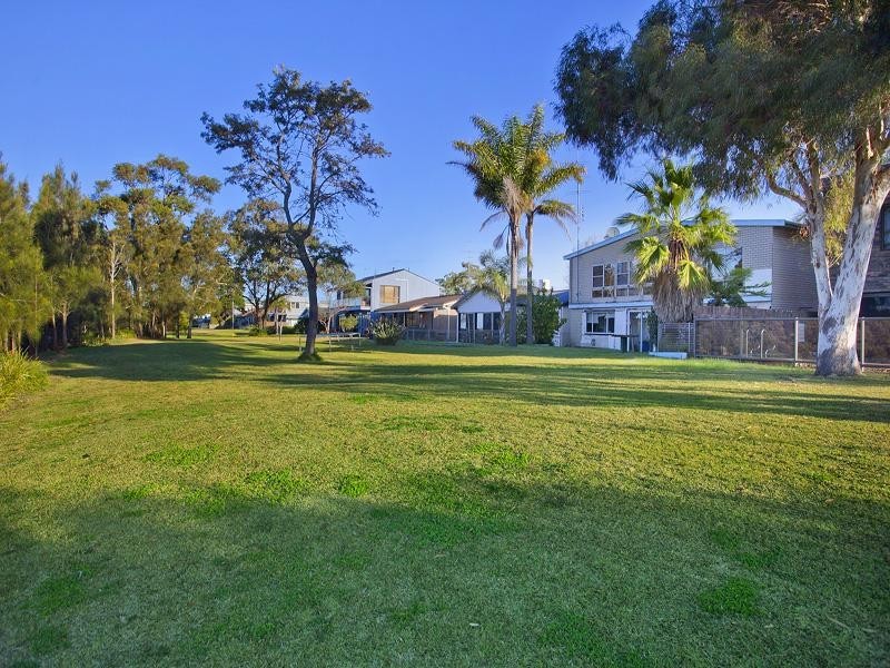 42 Charles Avenue, Minnamurra NSW 2533