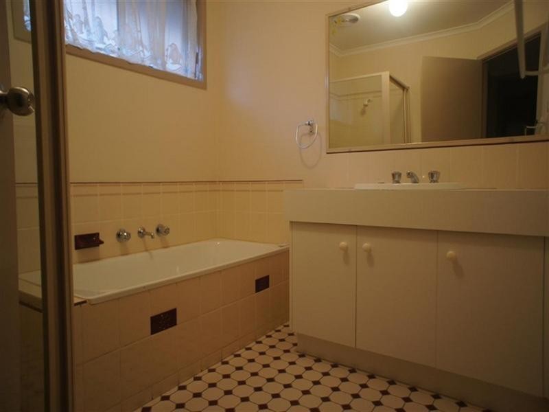 36 Hollings Drive, Kiama Downs NSW 2533