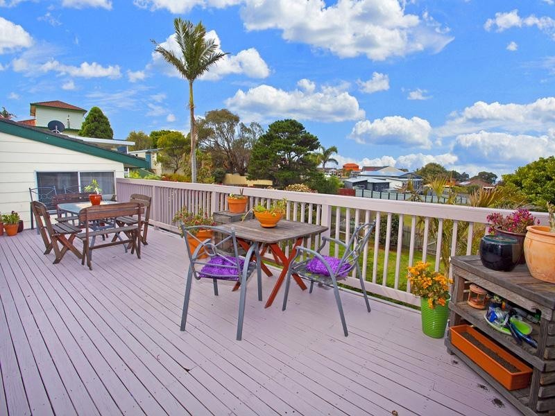 96 Riverside Drive, Kiama Downs NSW 2533
