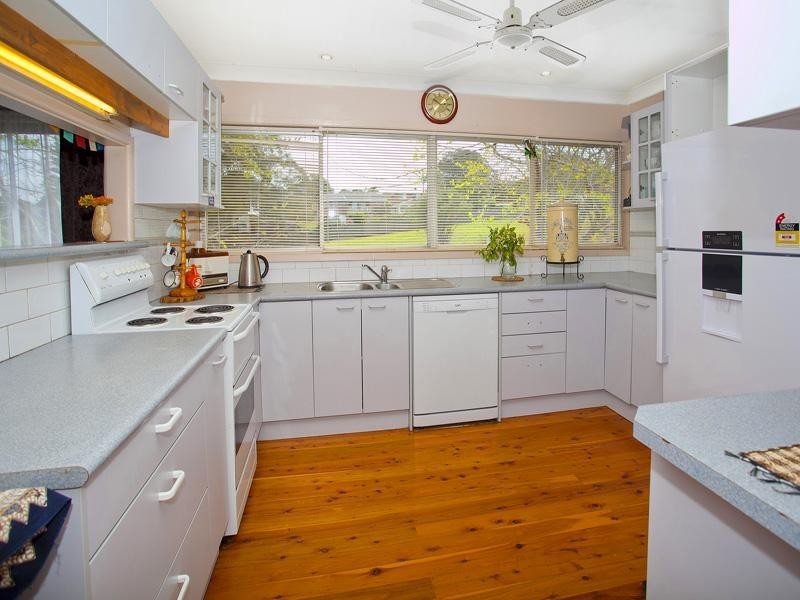 96 Riverside Drive, Kiama Downs NSW 2533