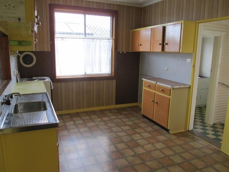 31 McGregor Avenue, Barrack Heights NSW 2528