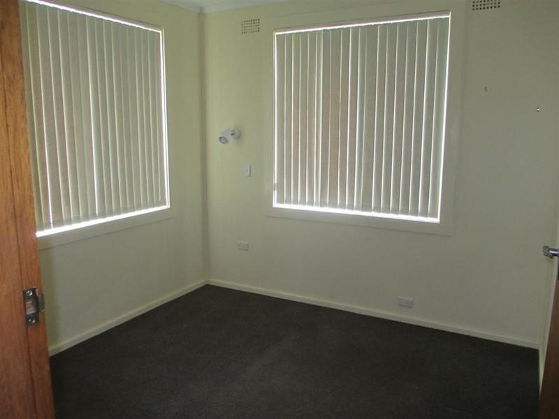 31 McGregor Avenue, Barrack Heights NSW 2528