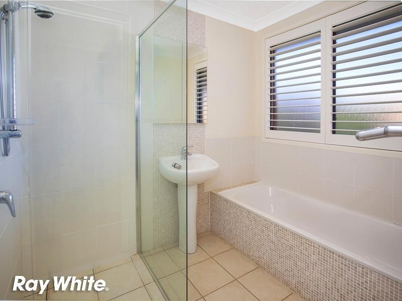 74 Kiarama Avenue, Kiama Downs NSW 2533