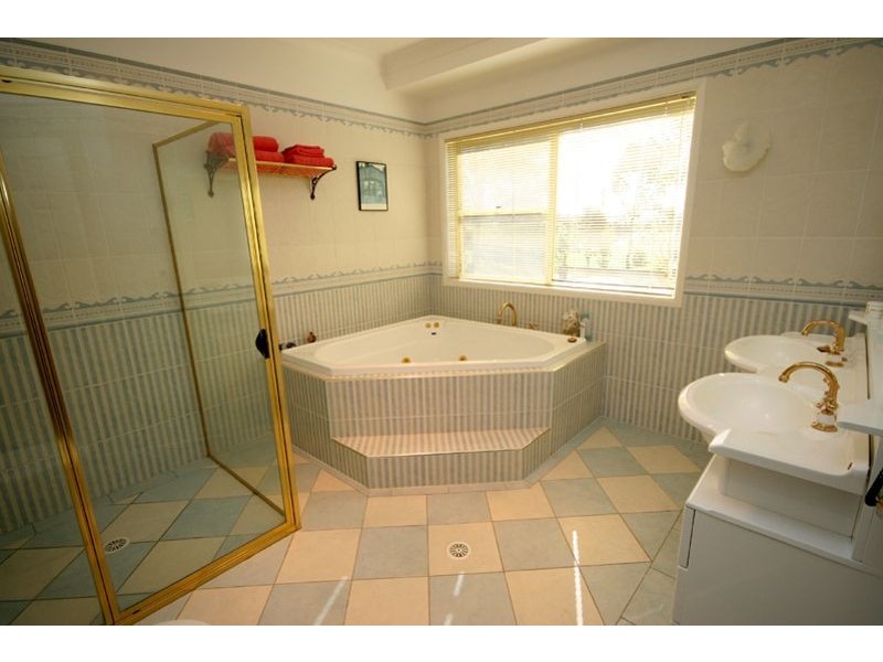 5 Fuller Drive, Kiama NSW 2533