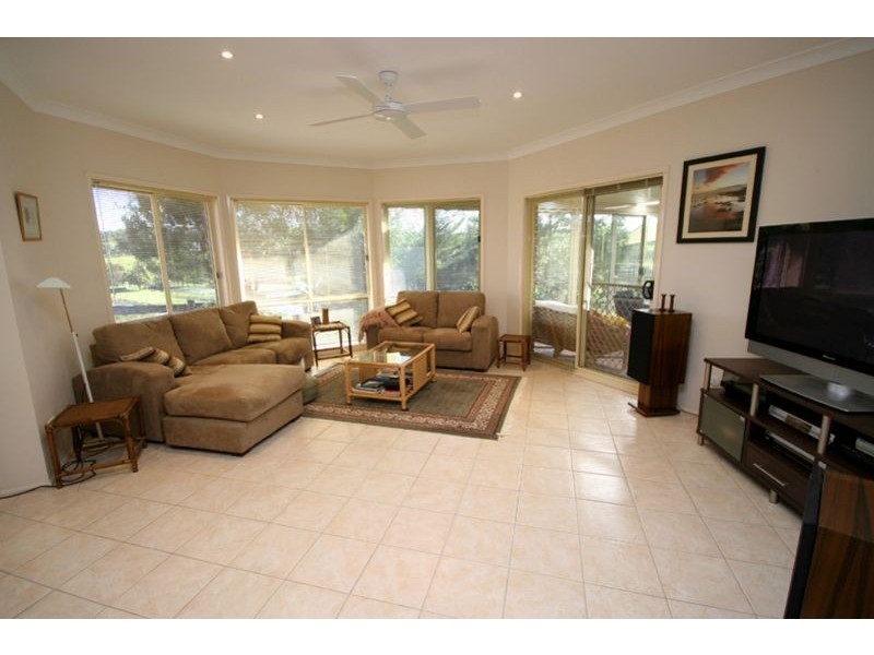 5 Fuller Drive, Dunmore NSW 2529